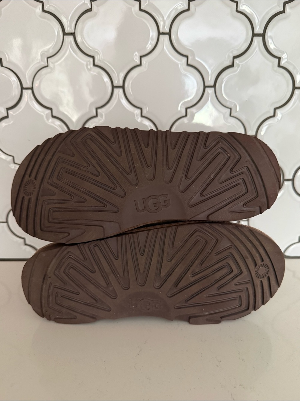 UGG Classic Mini - Picture 5 of 5